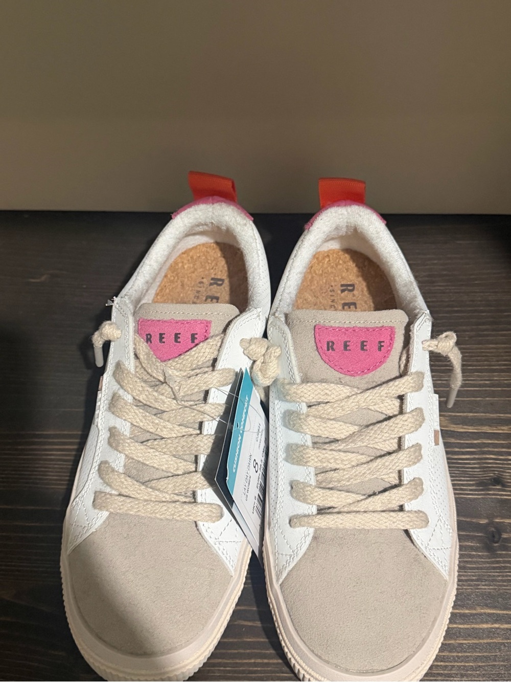 Reef  White & Pink Low-Top Lace Sneakers